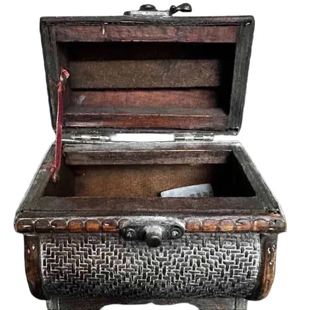 Wooden Medium Trinket Art Box Basket Woven Style W LID Clasp‎ 6
